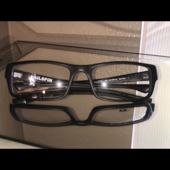 Oakley glasses - Picture 2 of 2